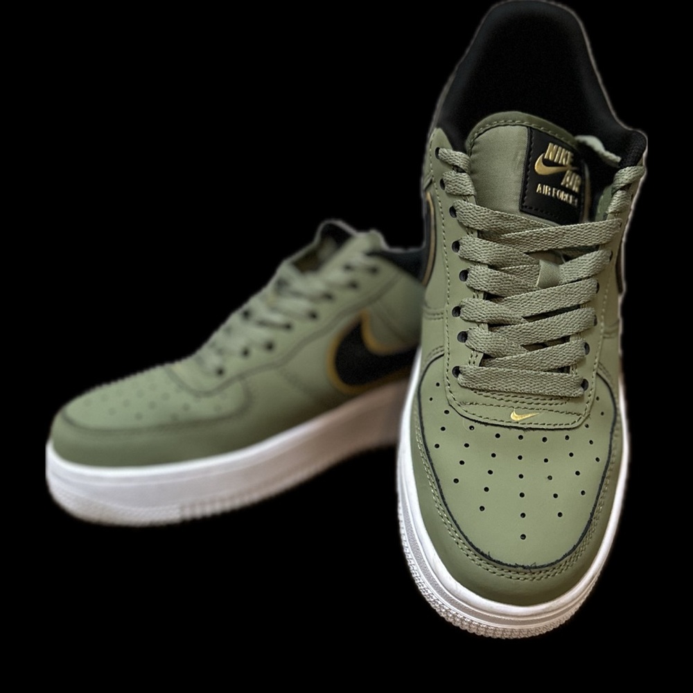 Womens 2021
Air Force 1 '07 LV8 'Metallic Swoosh Pack - Oil Green'